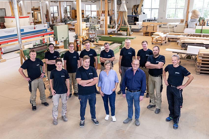 Das gesamte Team der Schreinerei Angel aus Deiningen
